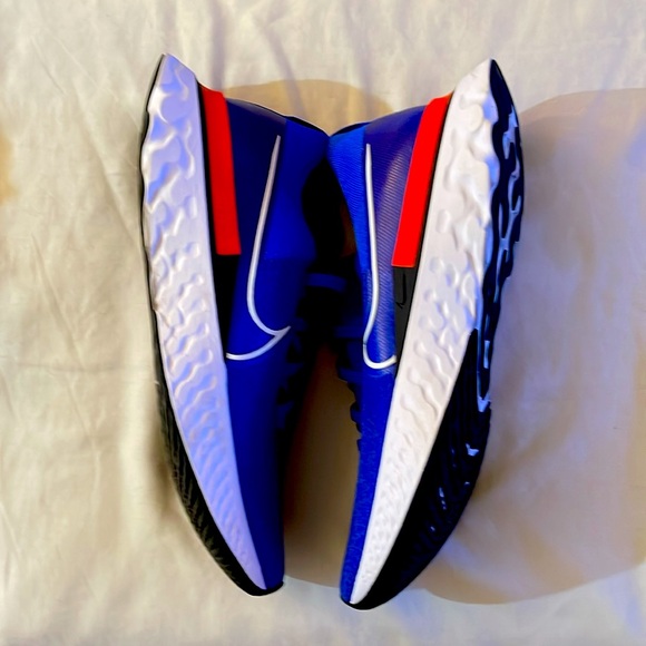 Nike Infinity React CD4371-400 running athletic sneakers - Picture 3 of 6